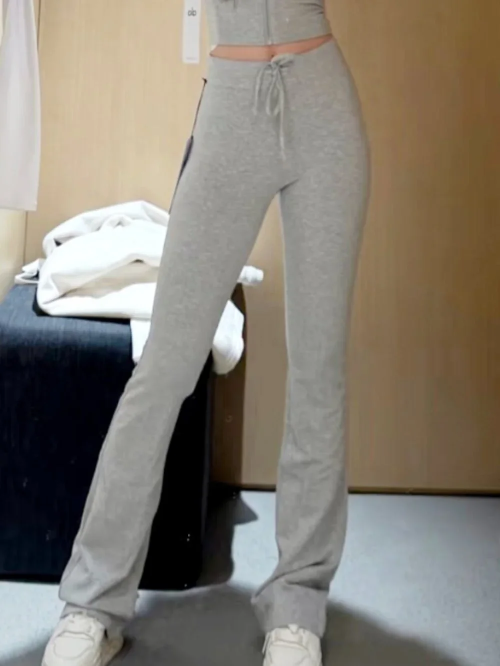 Soft Alo Yoga Sway Bootcut Sweatpant🧘🏻‍Athletic Heather Grey Cute Clean🔥S-M
